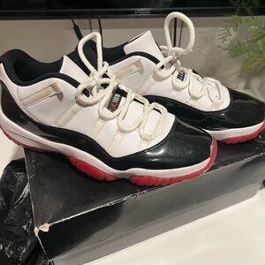 Jordan Athletic Shoes Black White Red